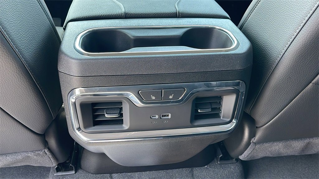 New 2025 GMC Sierra 2500 Denali w/ Denali Reserve Package image 18