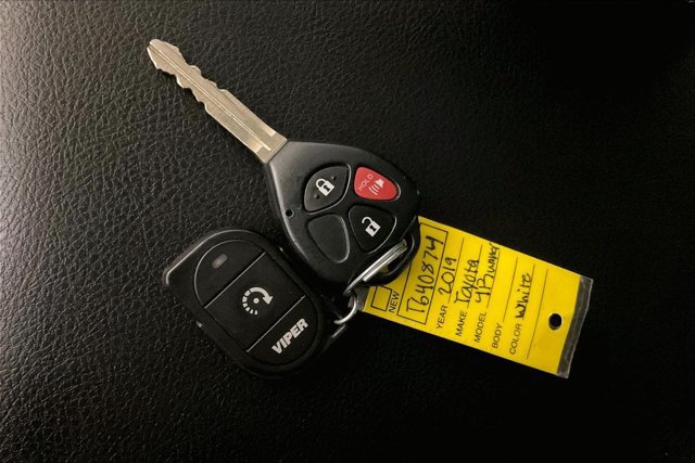 Used 2019 Toyota 4Runner SR5 Premium AWD/4WD image 11