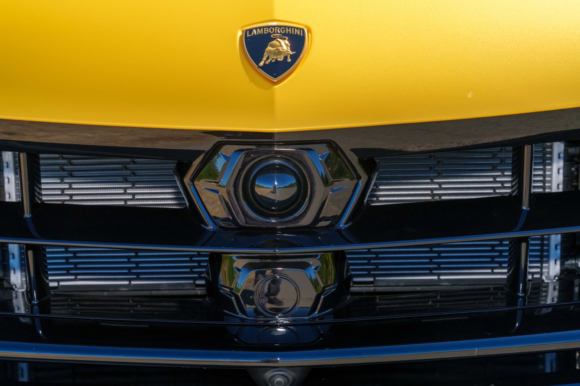 Used 2025 Lamborghini Urus SE image 59