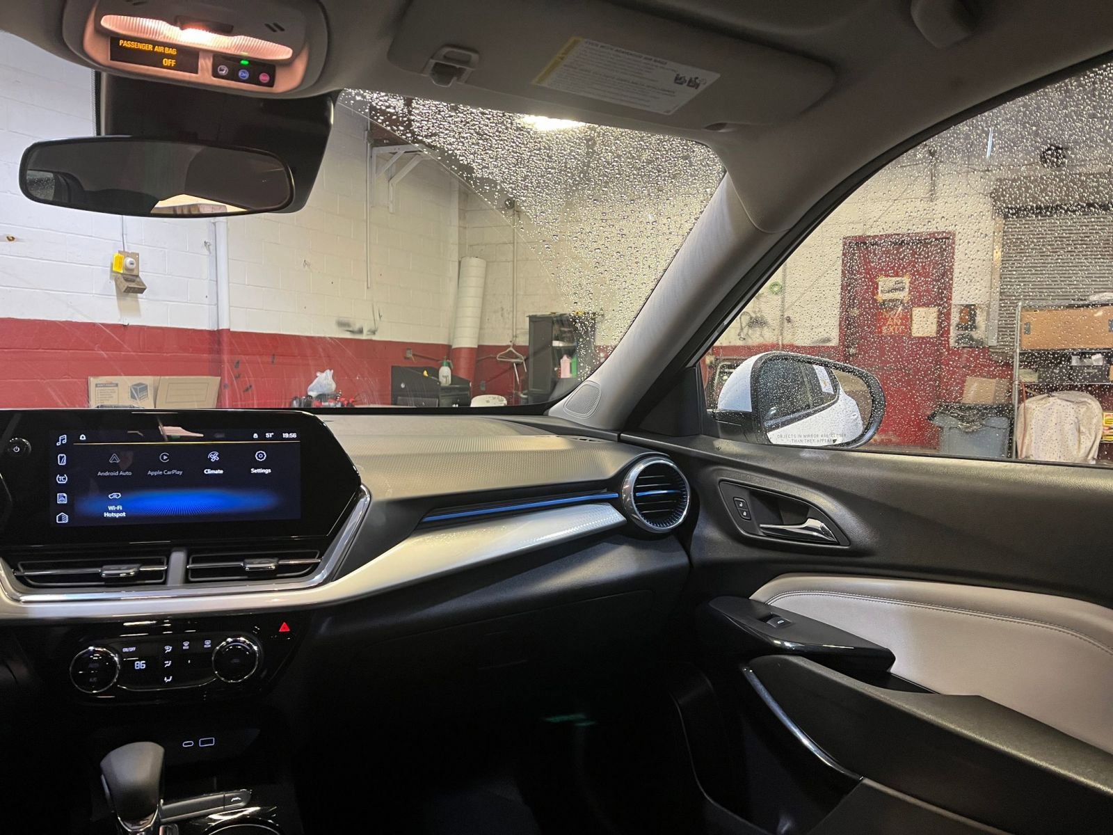 Used 2025 Chevrolet Trax LT image 34