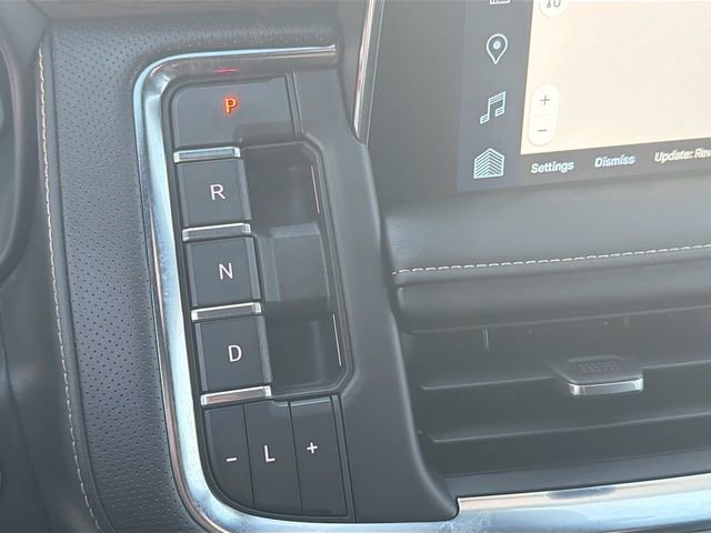 Used 2023 Chevrolet Tahoe Premier image 30