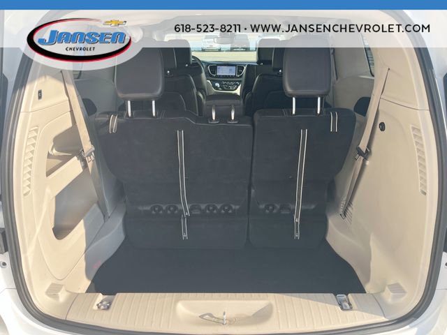 Used 2024 Chrysler Pacifica Touring-L FWD image 25