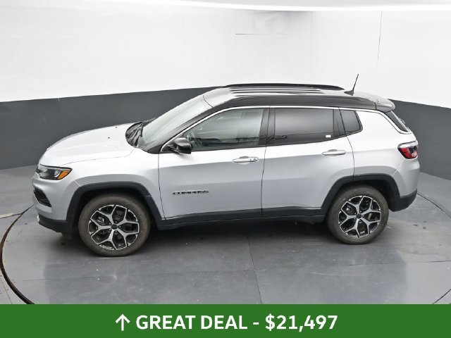 Used 2025 Jeep Compass Limited AWD/4WD image 44