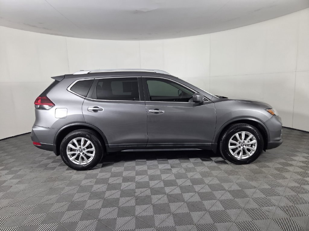 Used 2020 Nissan Rogue S w/ Special Edition Package FWD image 5