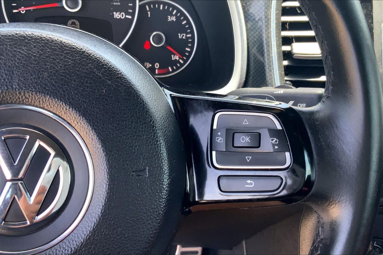 Used 2012 Volkswagen Beetle 2.0T FWD image 20