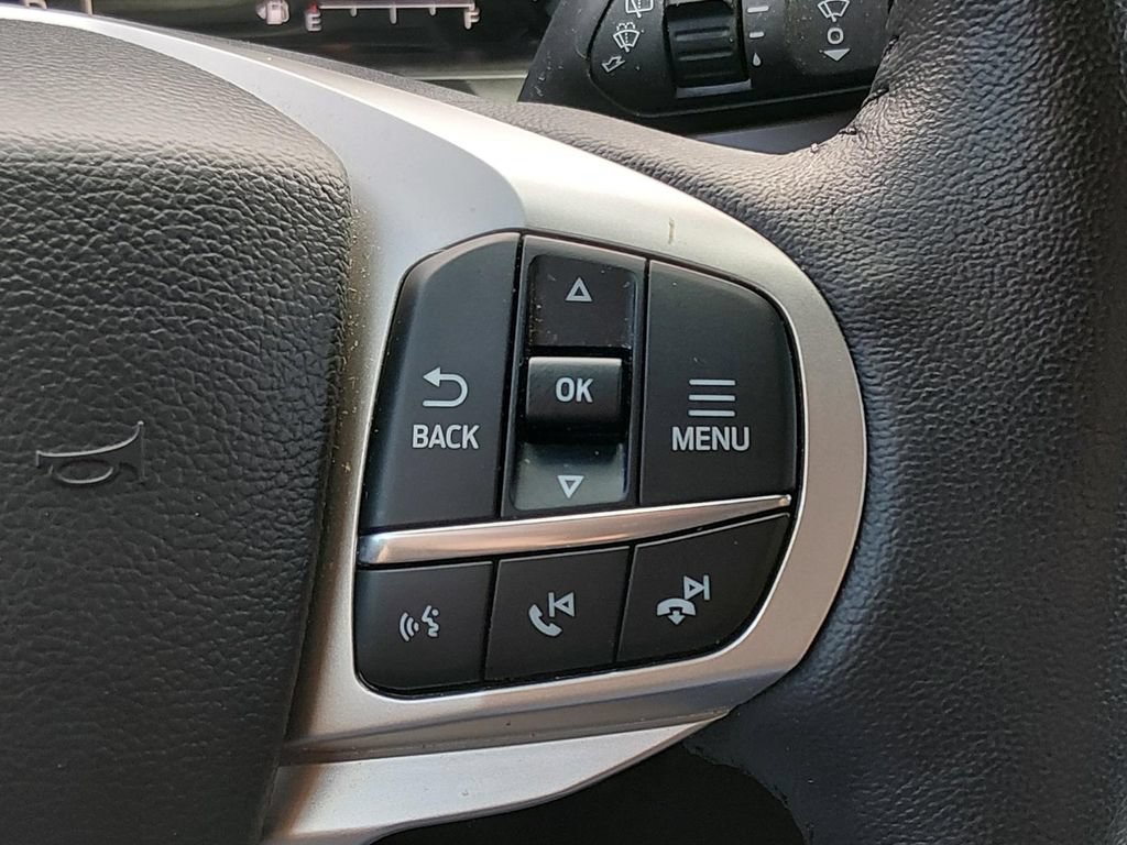 Used 2023 Ford Explorer XLT w/ Equipment Group 202A RWD image 20