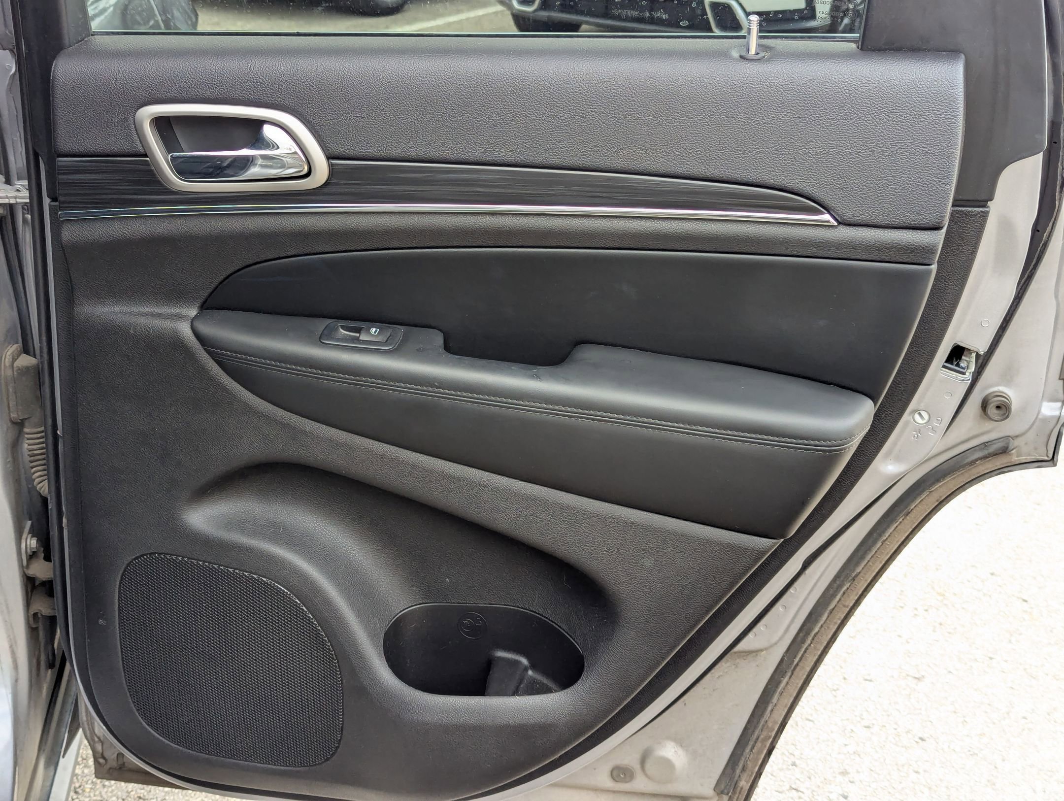 Used 2020 Jeep Grand Cherokee Limited image 26