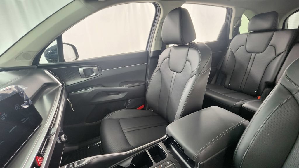 New 2026 Kia Sorento S w/ S Panoramic Sunroof Package FWD image 13