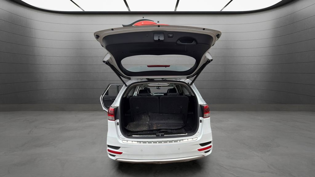 Used 2016 Kia Sorento SX image 12