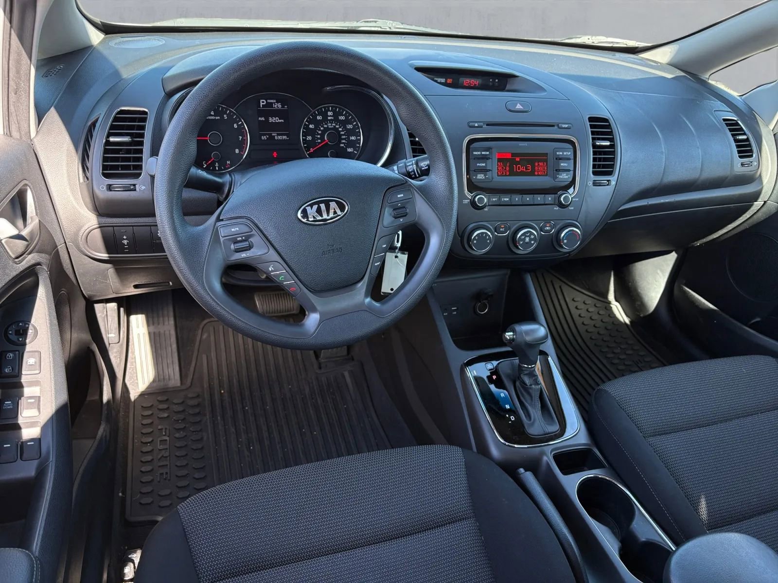 Used 2017 Kia Forte LX image 16