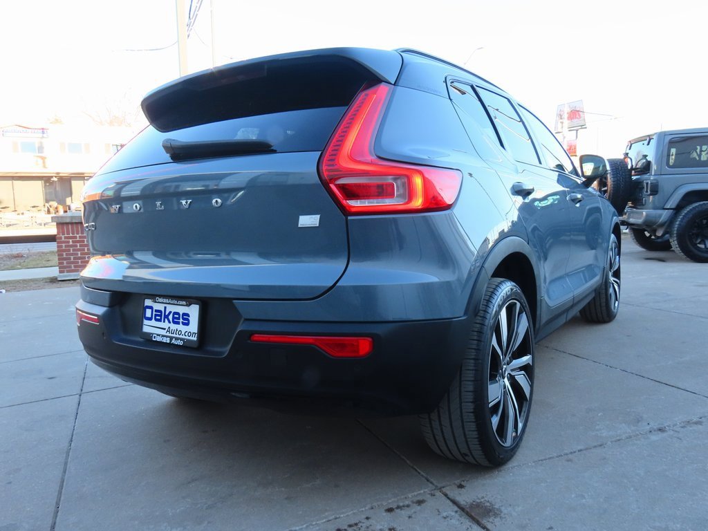 Used 2021 Volvo XC40 P8 Recharge image 7