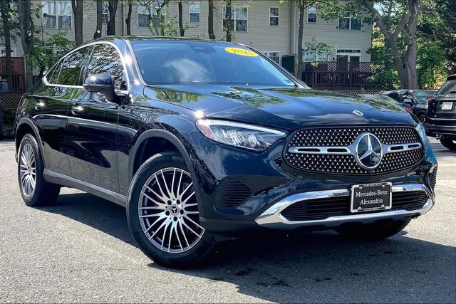 Certified 2025 Mercedes-Benz GLC 300 4MATIC image 1