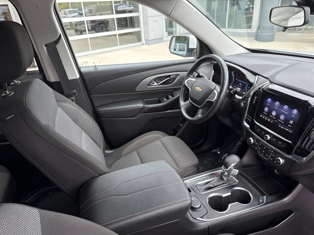 Used 2021 Chevrolet Traverse LT FWD image 51