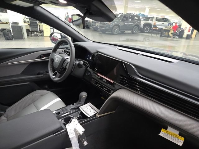 New 2026 Toyota Camry SE FWD image 9