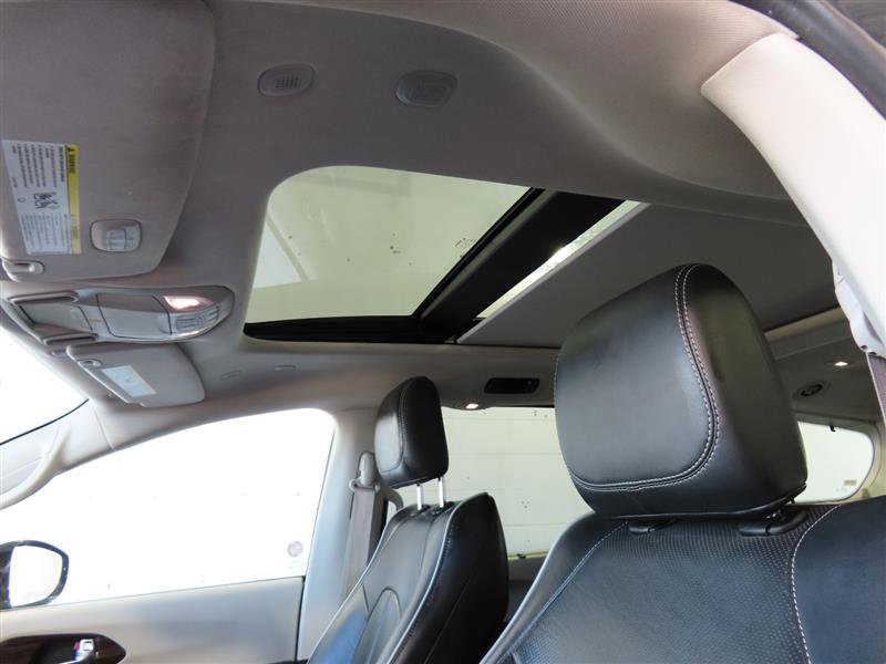 Used 2022 Chrysler Pacifica Limited image 20