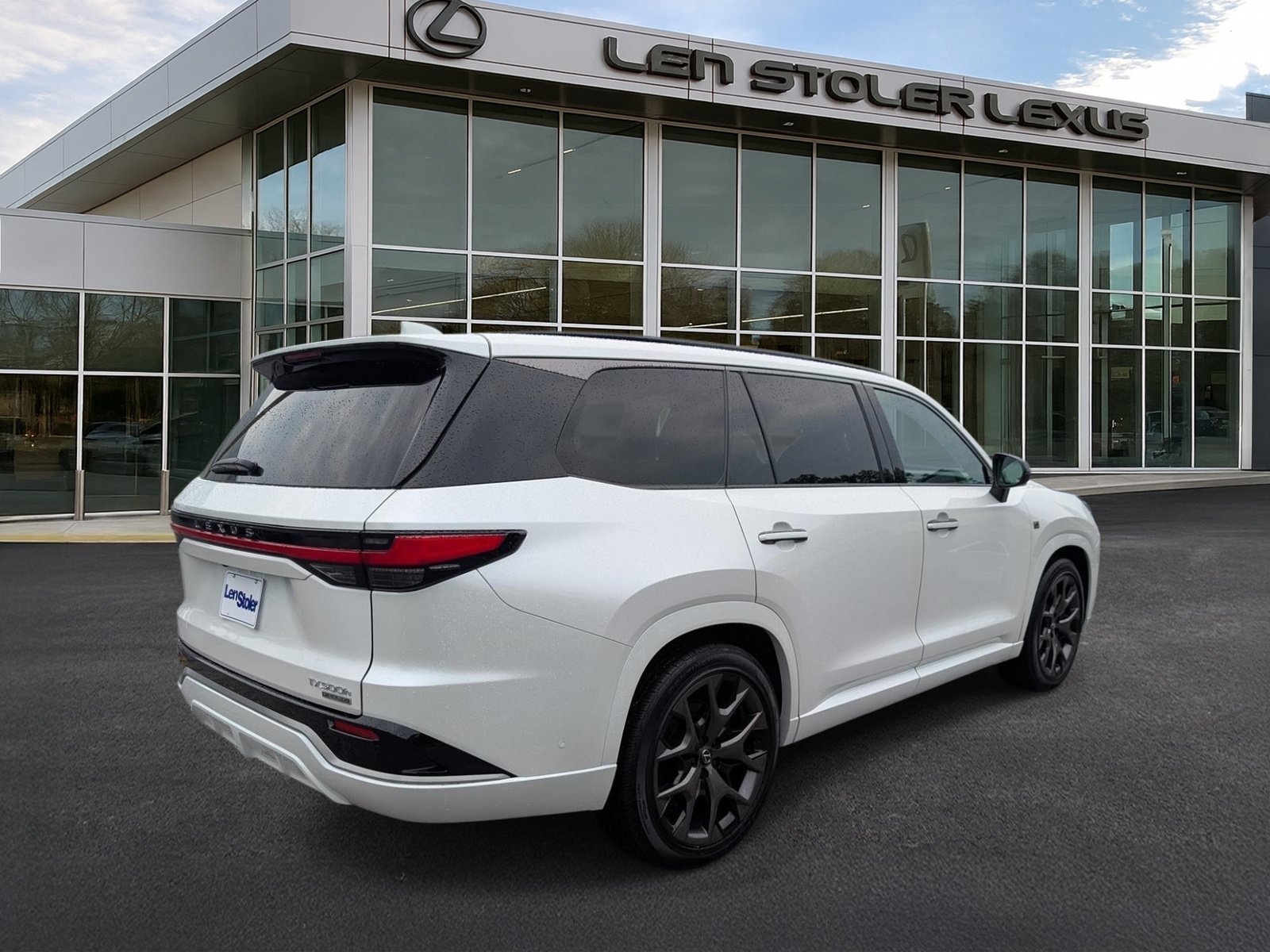 Certified 2025 Lexus TX 500h AWD w/ Technology Package image 3