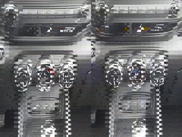 New 2026 Hyundai Venue SEL image 14