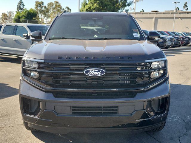 New 2027 Ford Expedition Platinum w/ Stealth Performance Package AWD/4WD image 24