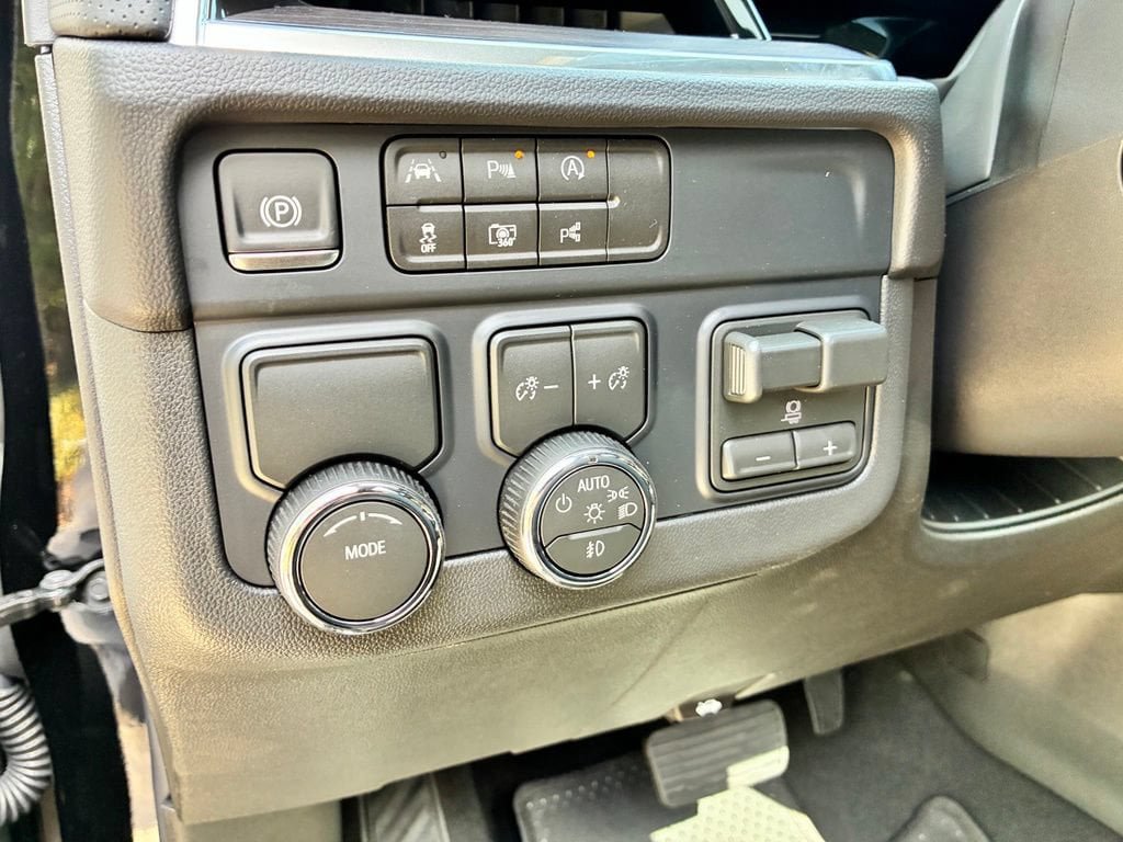 New 2026 Chevrolet Tahoe Premier w/ Sun And Tow Package RWD image 29