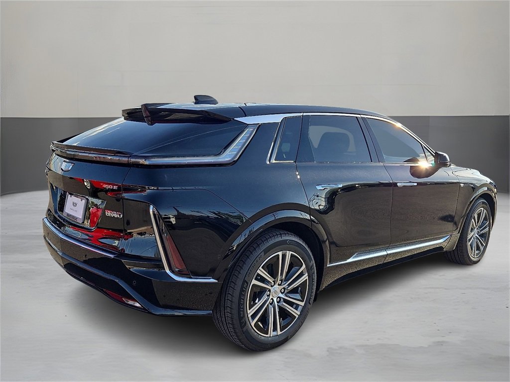 New 2025 Cadillac Lyriq Luxury image 4