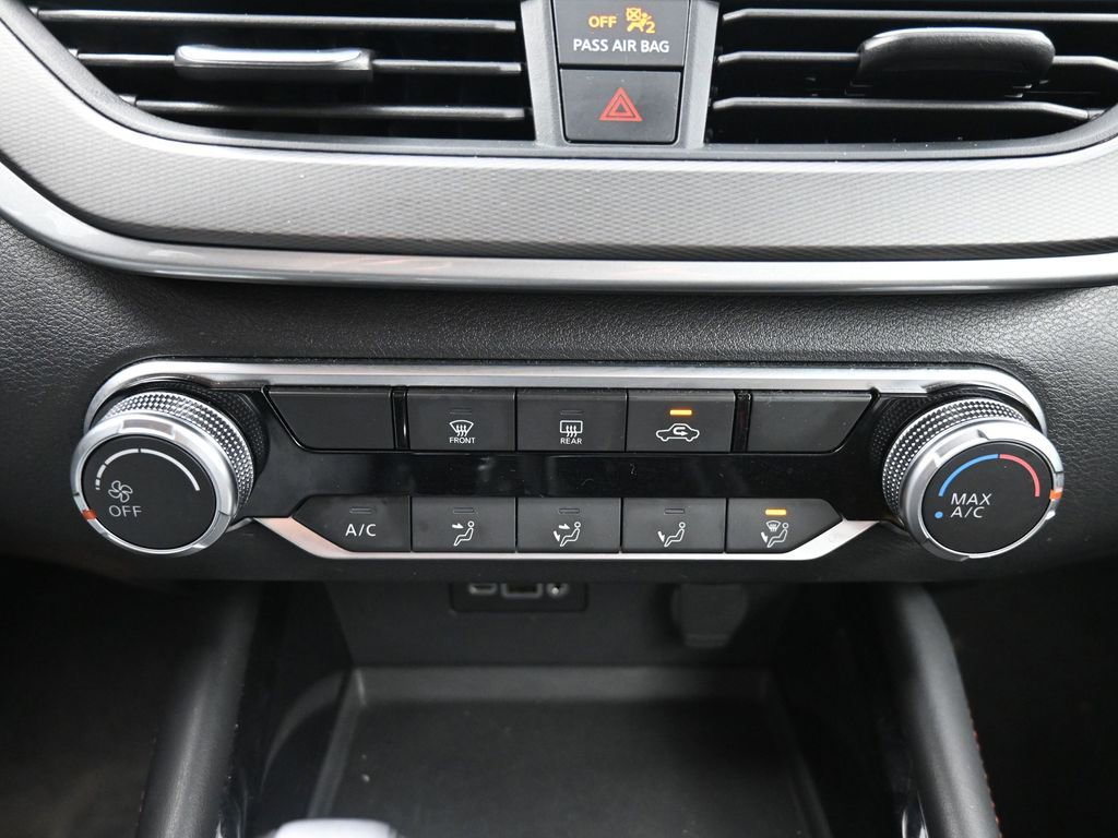 Used 2025 Nissan Altima 2.5 SR image 16