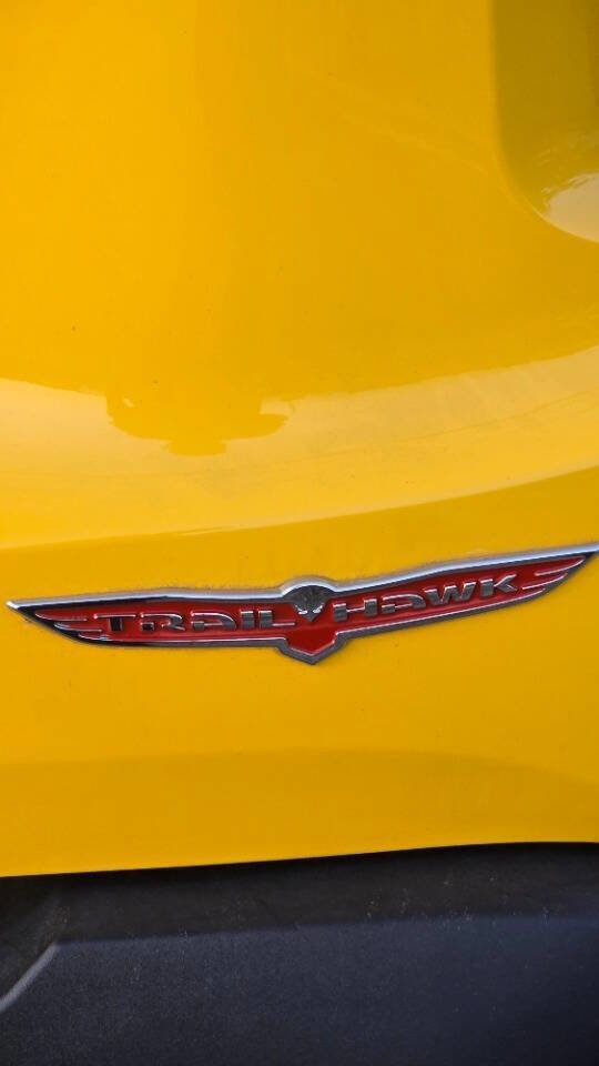 Used 2015 Jeep Renegade Trailhawk w/ Popular Equipment Group image 11
