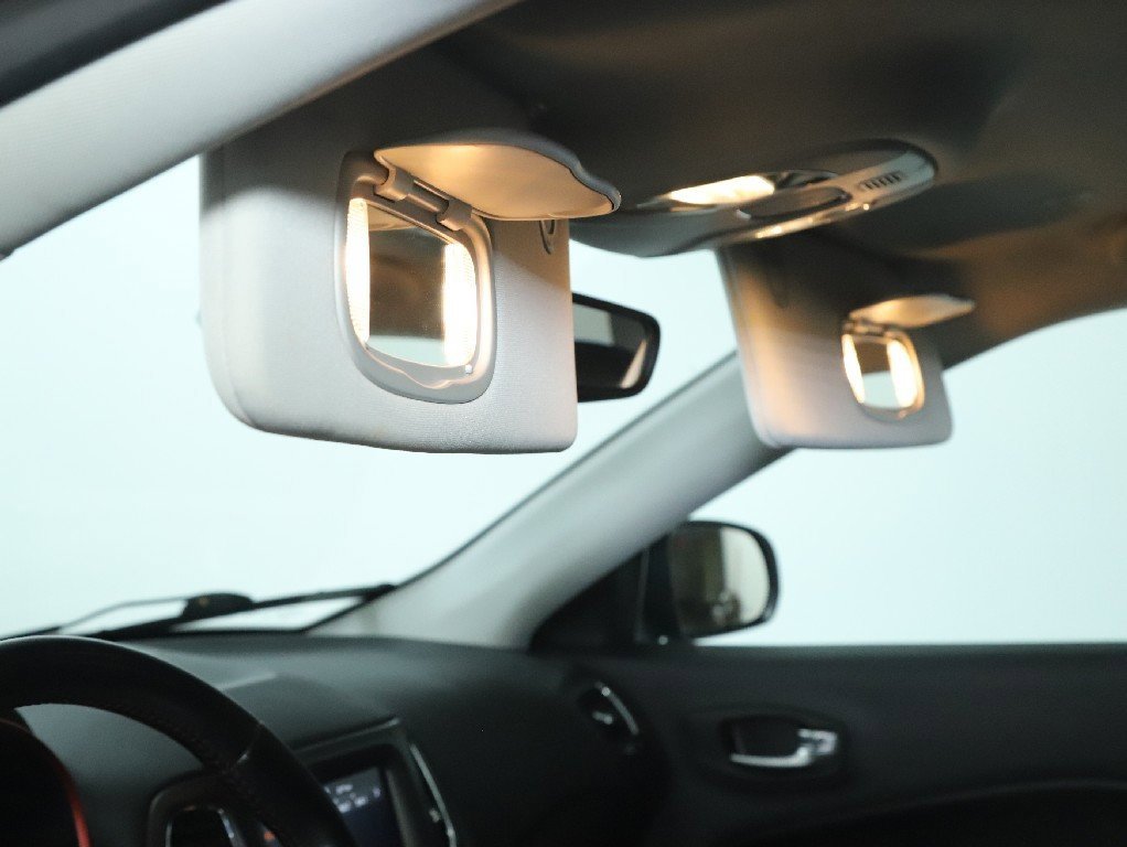 Used 2020 Jeep Compass Trailhawk image 19