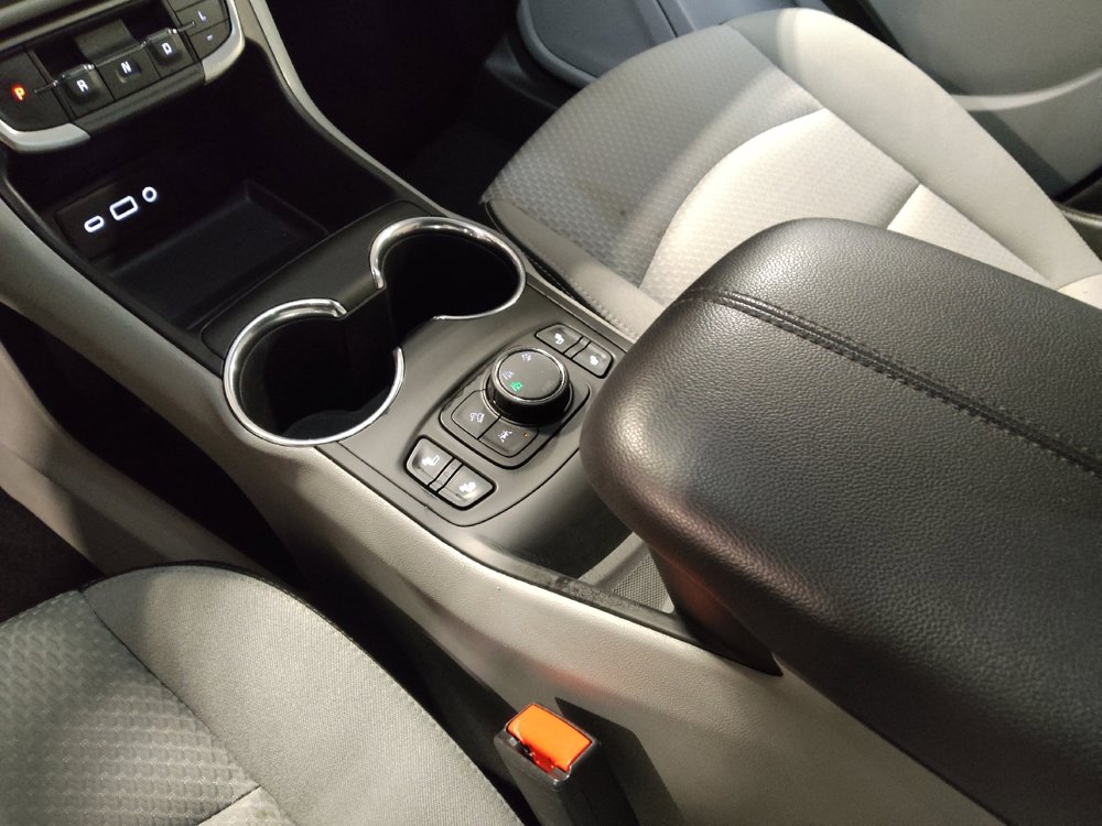 Used 2023 GMC Terrain SLE w/ Driver Convenience Package image 26