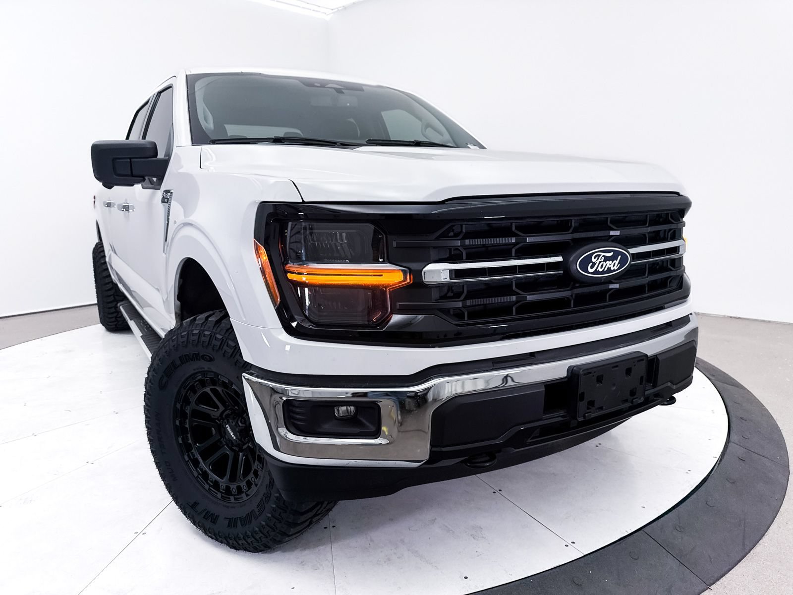 Used 2024 Ford F150 XLT w/ FX4 Off-Road Package AWD/4WD image 9