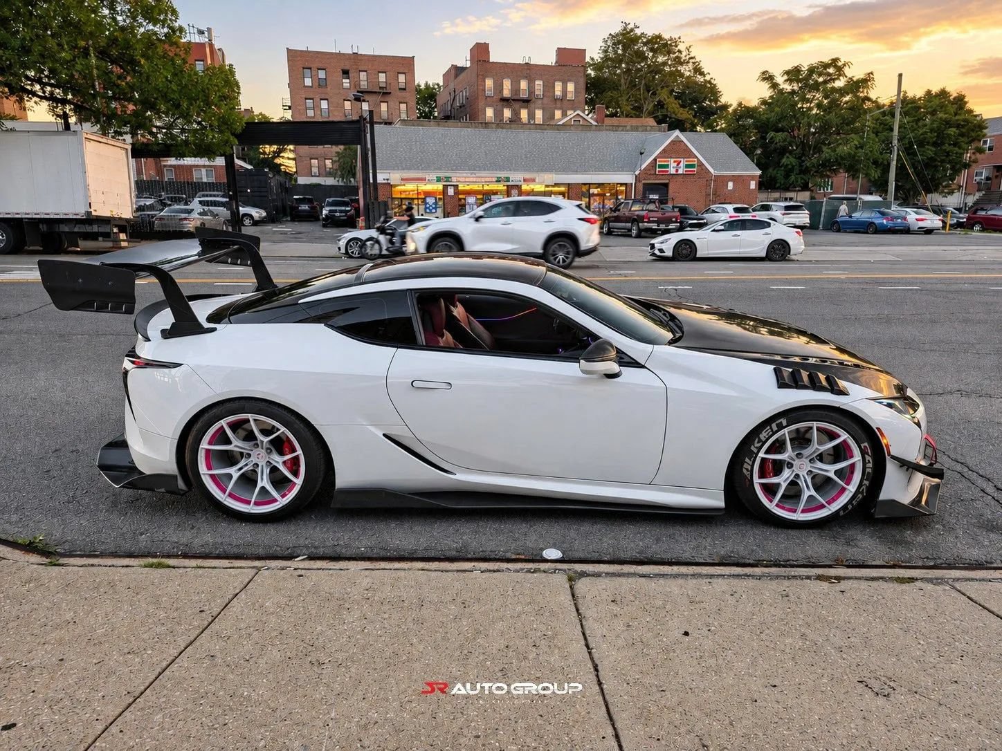 Used 2018 Lexus LC 500 Coupe w/ Touring Package RWD image 7
