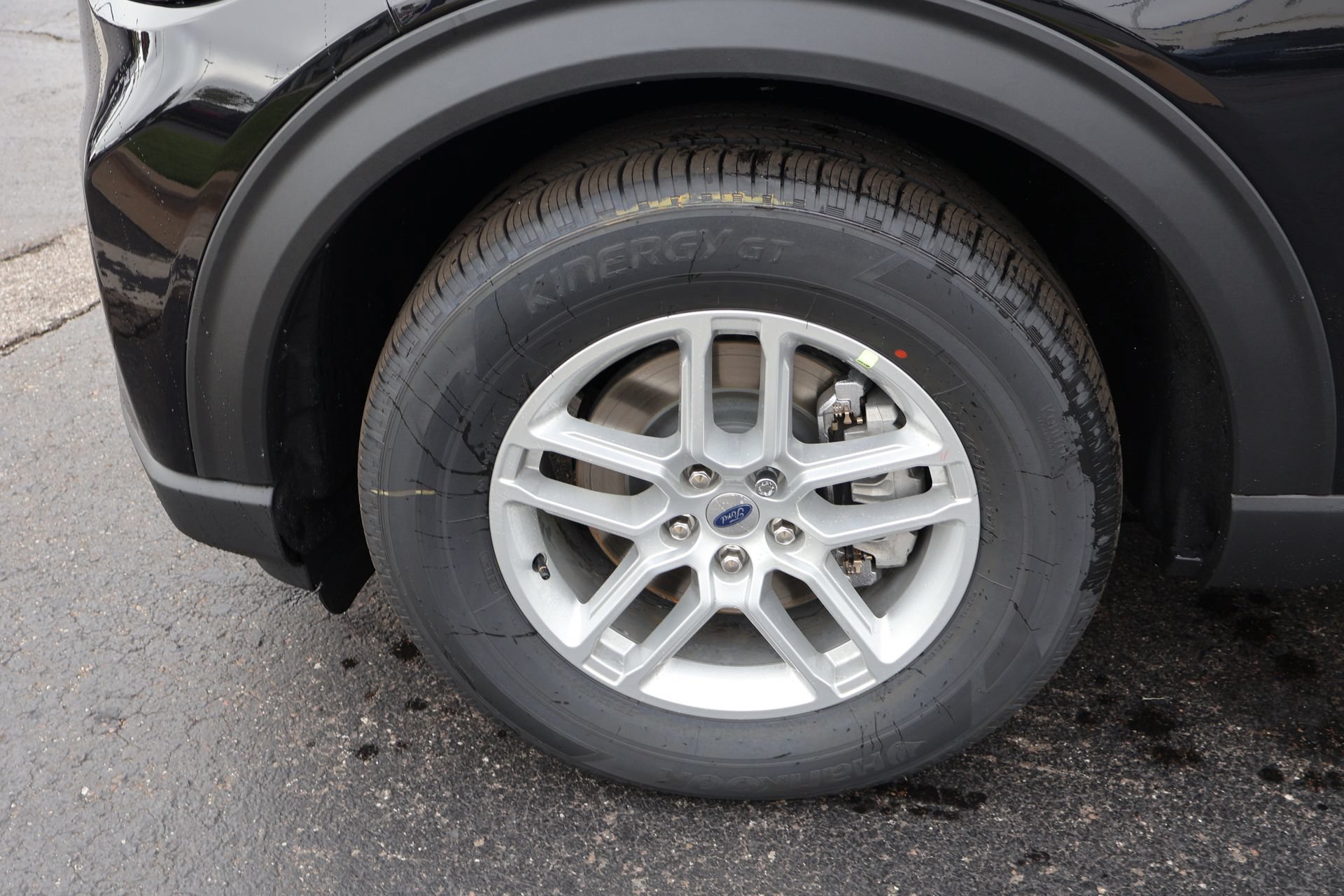 New 2026 Ford Explorer Active RWD image 19