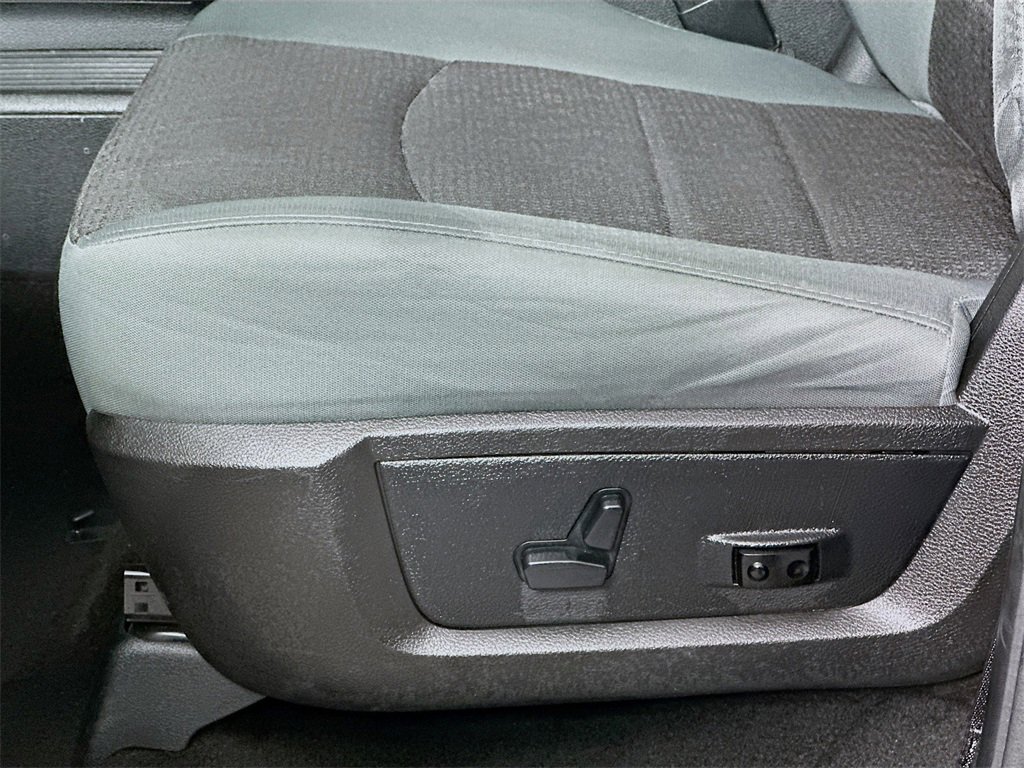 Used 2016 RAM 1500 Big Horn image 22