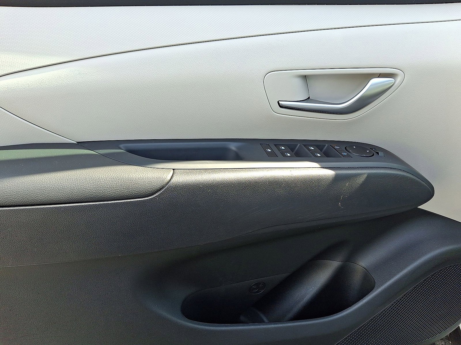 Used 2025 Hyundai Tucson SE image 16