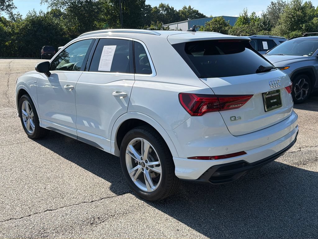 Used 2021 Audi Q3 2.0T Premium w/ Convenience Package AWD/4WD image 5