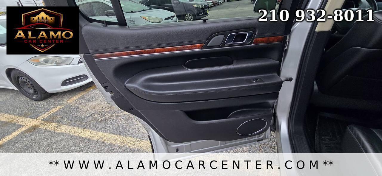 Used 2015 Lincoln MKT AWD w/ Equipment Group 201A image 38