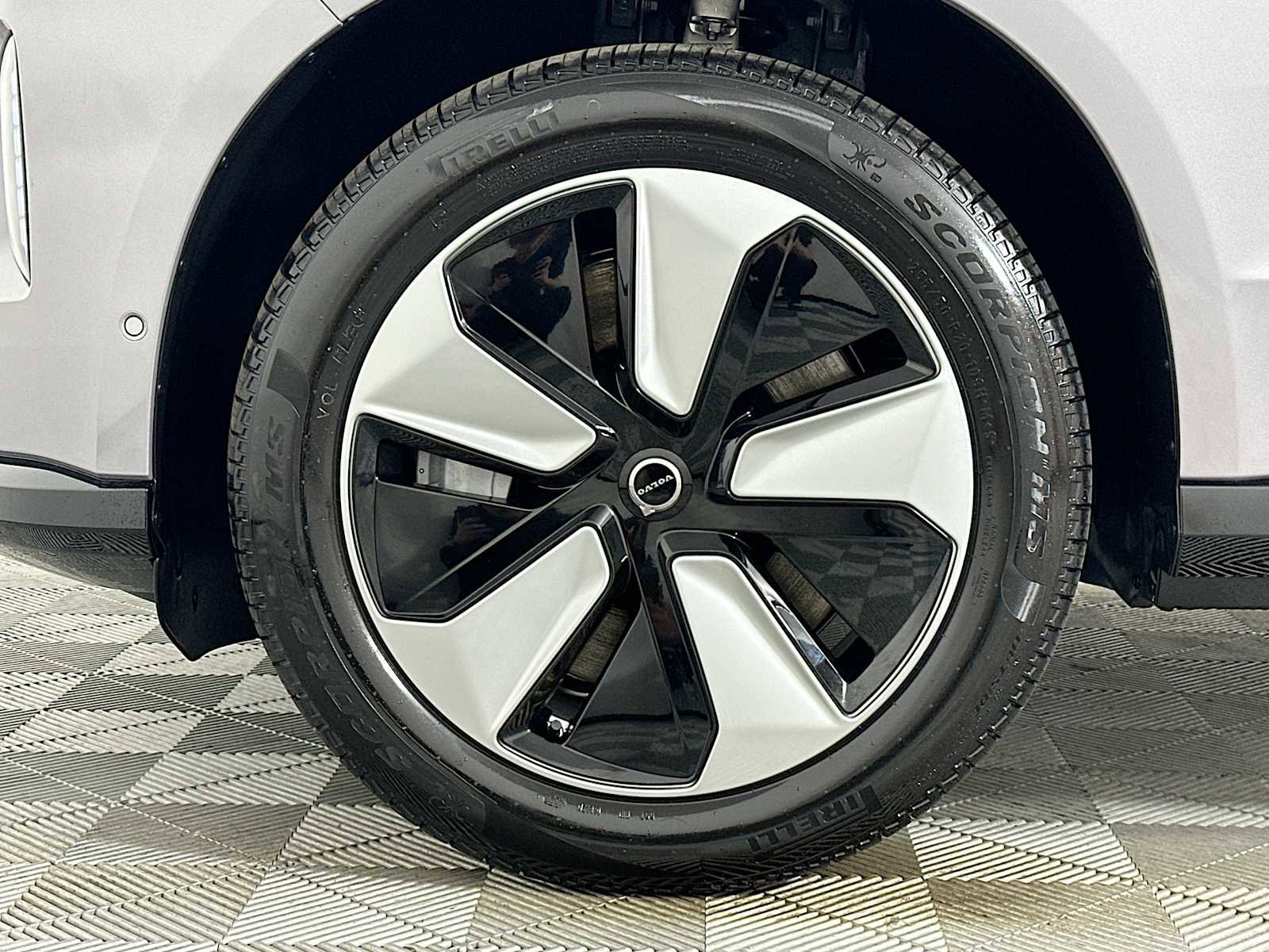 New 2026 Volvo EX90 Plus image 30