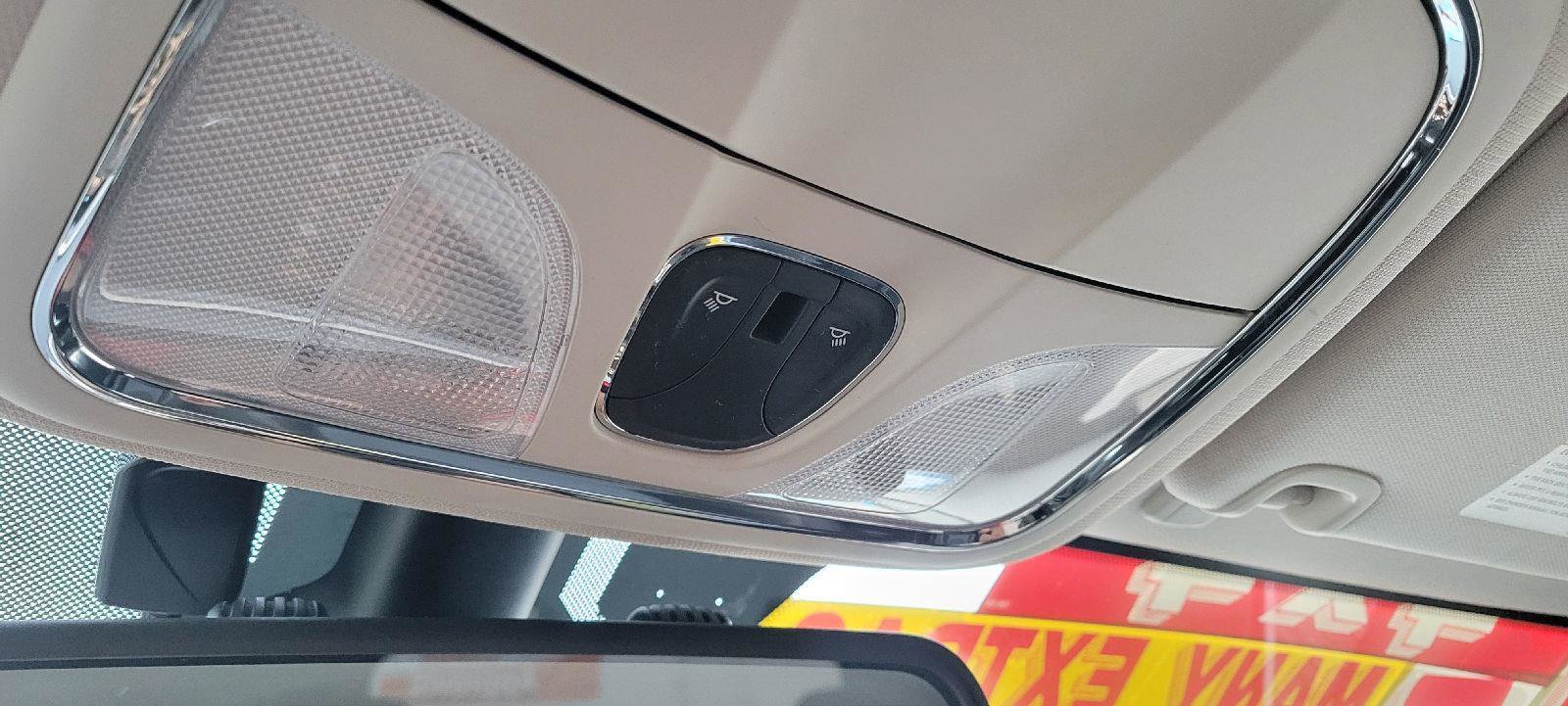 Used 2015 Jeep Cherokee Latitude image 22