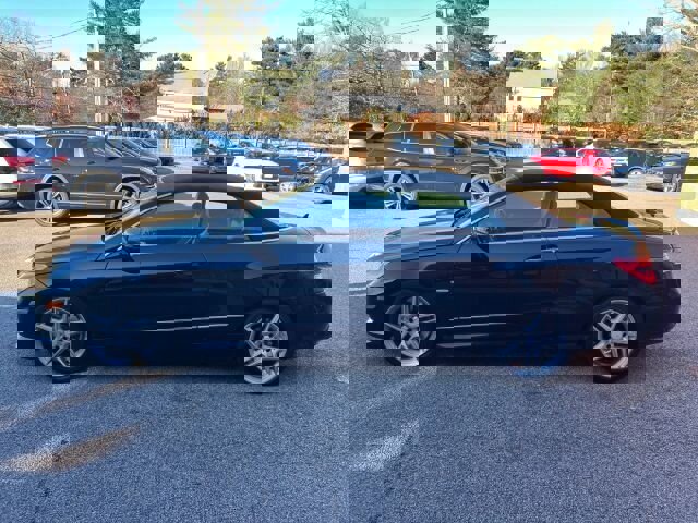 Used 2012 Mercedes-Benz E 550 Cabriolet image 2