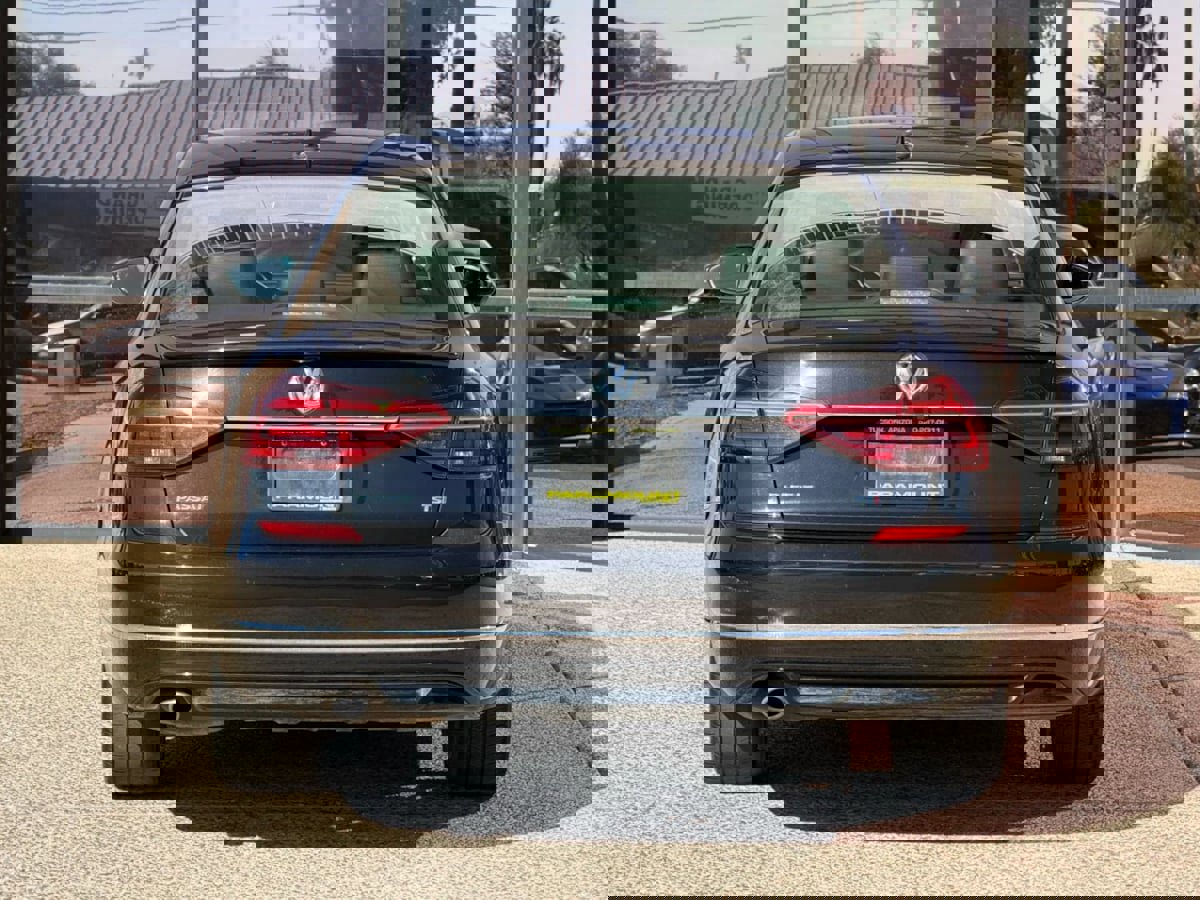 Used 2017 Volkswagen Passat 1.8T R-Line image 9