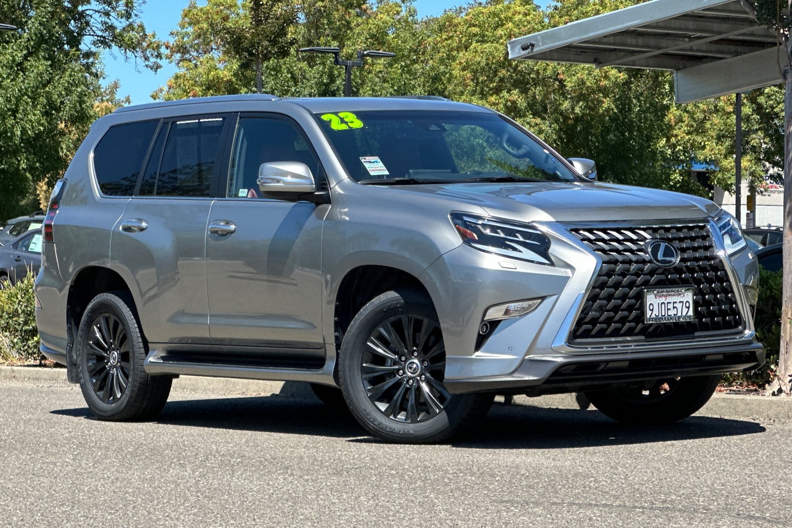 Certified 2023 Lexus GX 460 Luxury w/ Sport Design Package AWD/4WD image 2