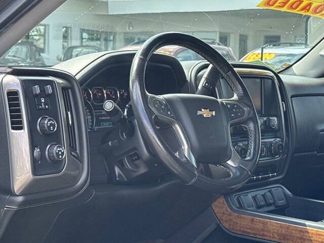 Used 2017 Chevrolet Silverado 1500 High Country AWD/4WD image 2