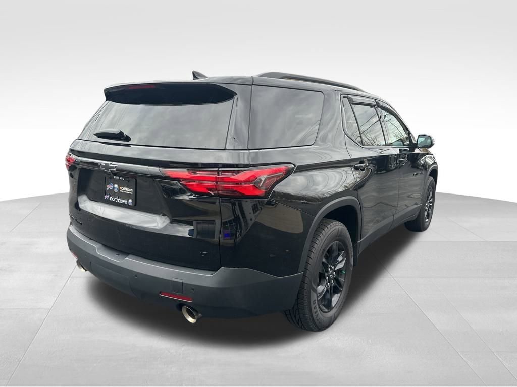 Used 2022 Chevrolet Traverse LT w/ Midnight/Sport Edition image 7