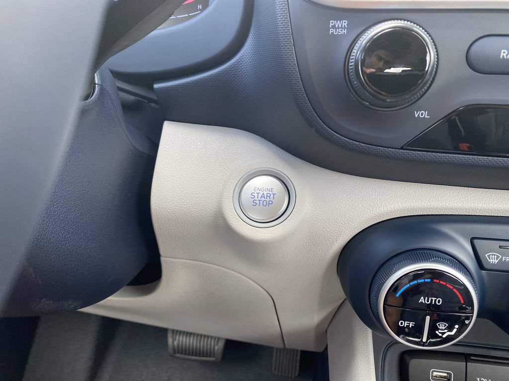 New 2026 Hyundai Venue SEL FWD image 22
