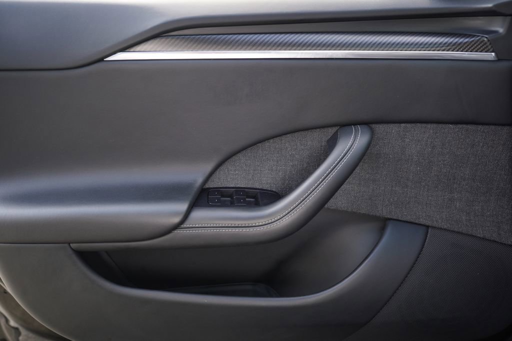 Used 2022 Tesla Model S Plaid image 34
