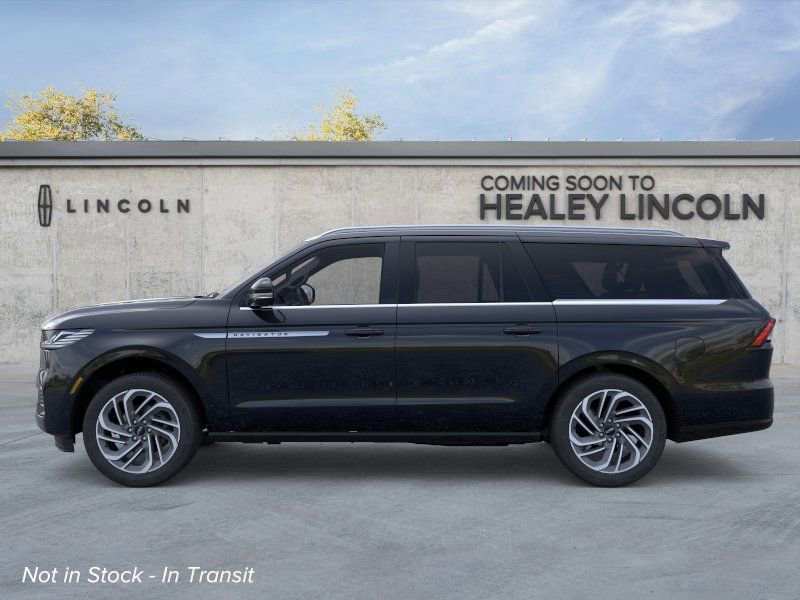 New 2026 Lincoln Navigator L Reserve AWD/4WD image 3