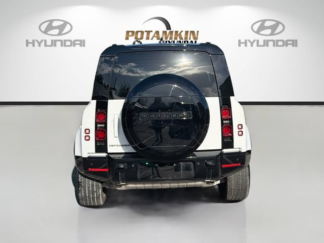 Used 2025 Land Rover Defender 110 X-Dynamic SE AWD/4WD image 6