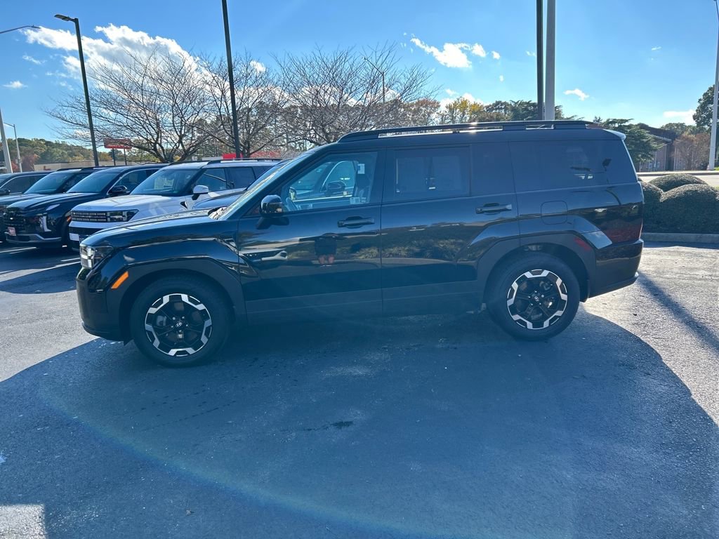 Used 2025 Hyundai Santa Fe SEL image 2