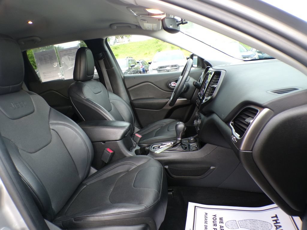 Used 2019 Jeep Cherokee Limited AWD/4WD image 15