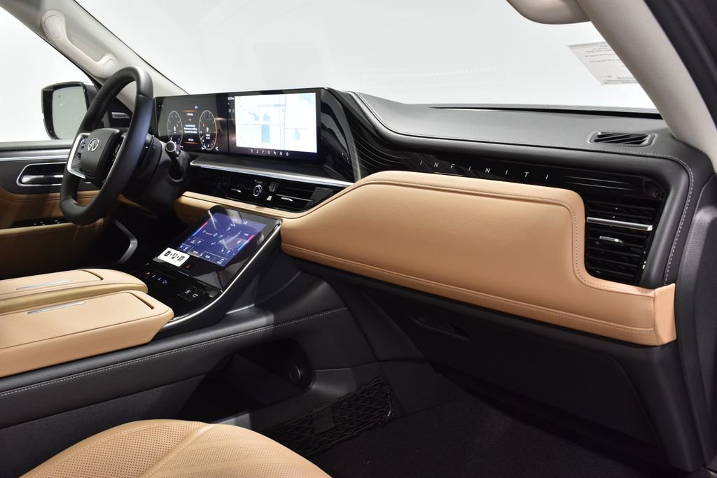 New 2026 INFINITI QX80 Luxe image 16
