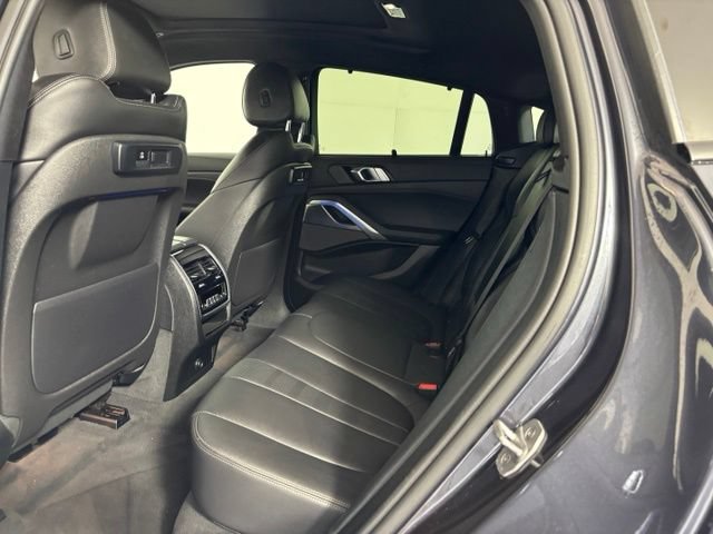 Used 2021 BMW X6 xDrive40i w/ Executive Package AWD/4WD image 14